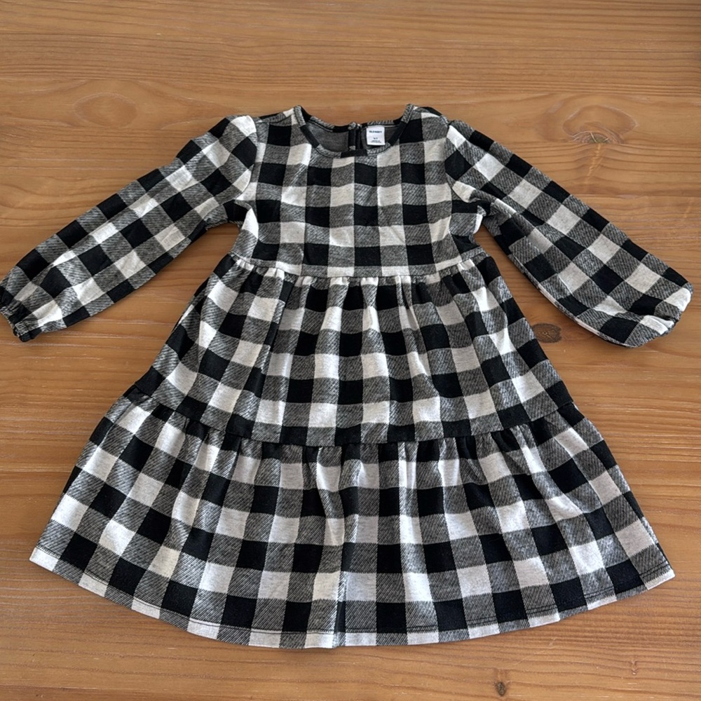 Old Navy Girls black and white buffalo plaid dress size 5
